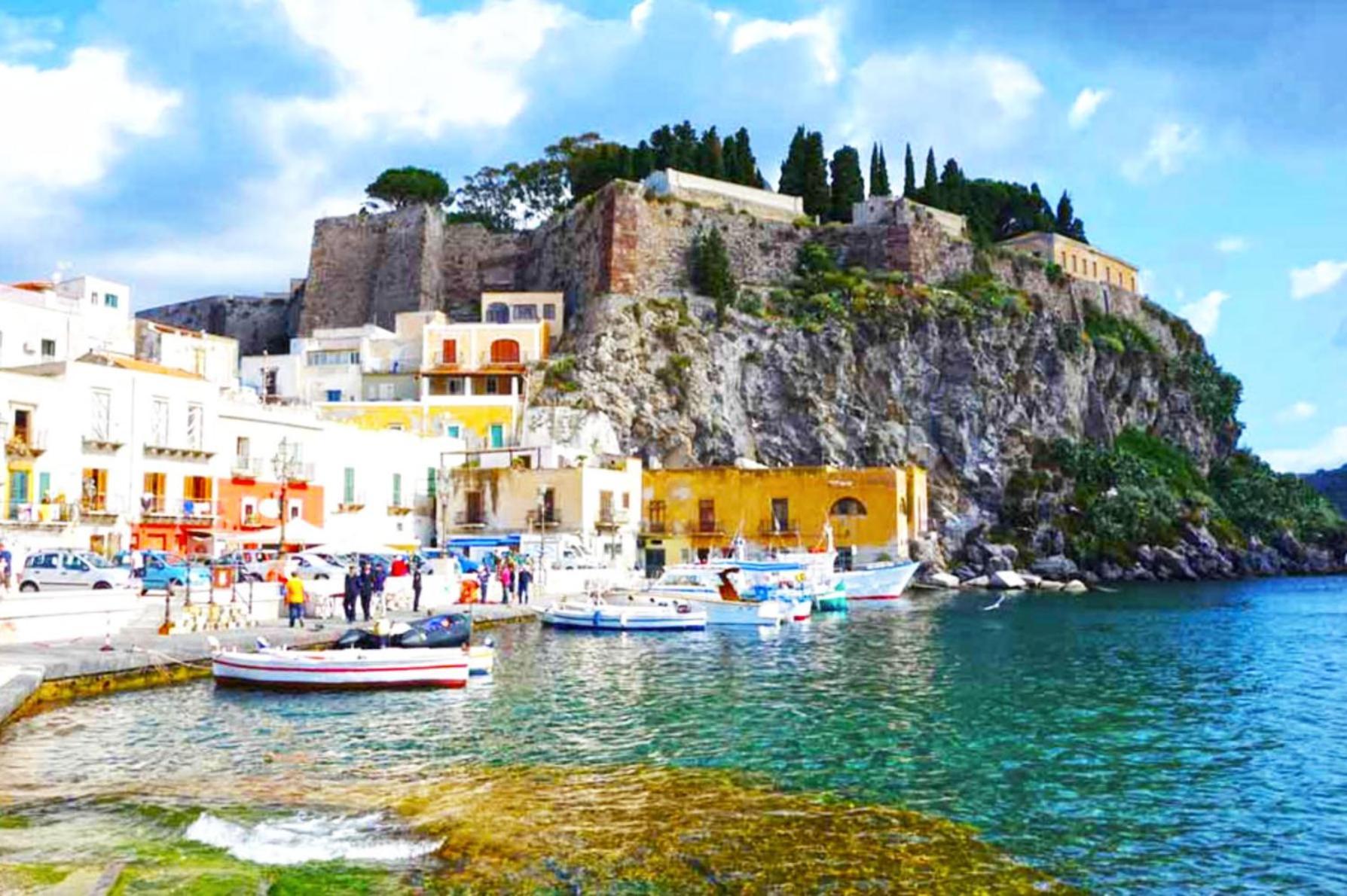 Da Federica Casa Vacanze Baia Porto Delle Genti Lipari  Exterior photo